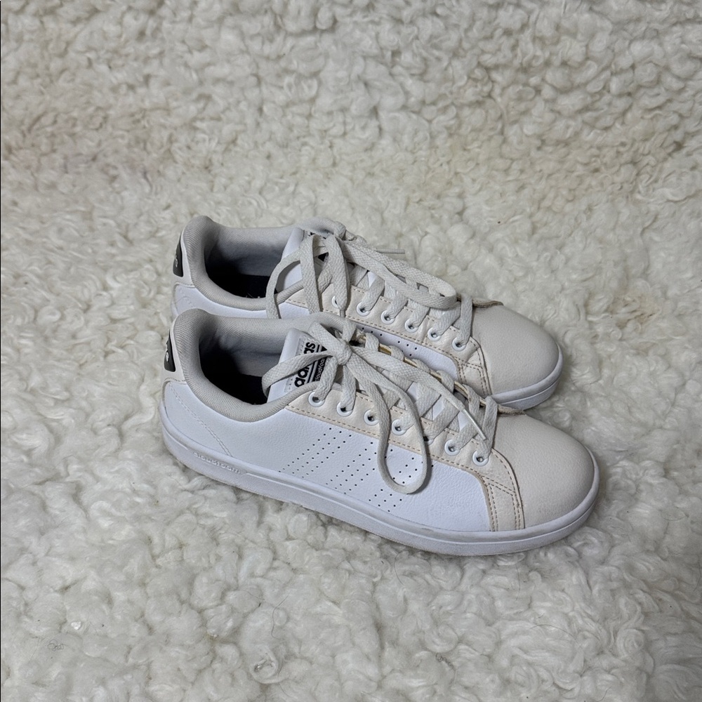 Adidas Classic White Lace-Up Sneakers - Picture 3 of 4
